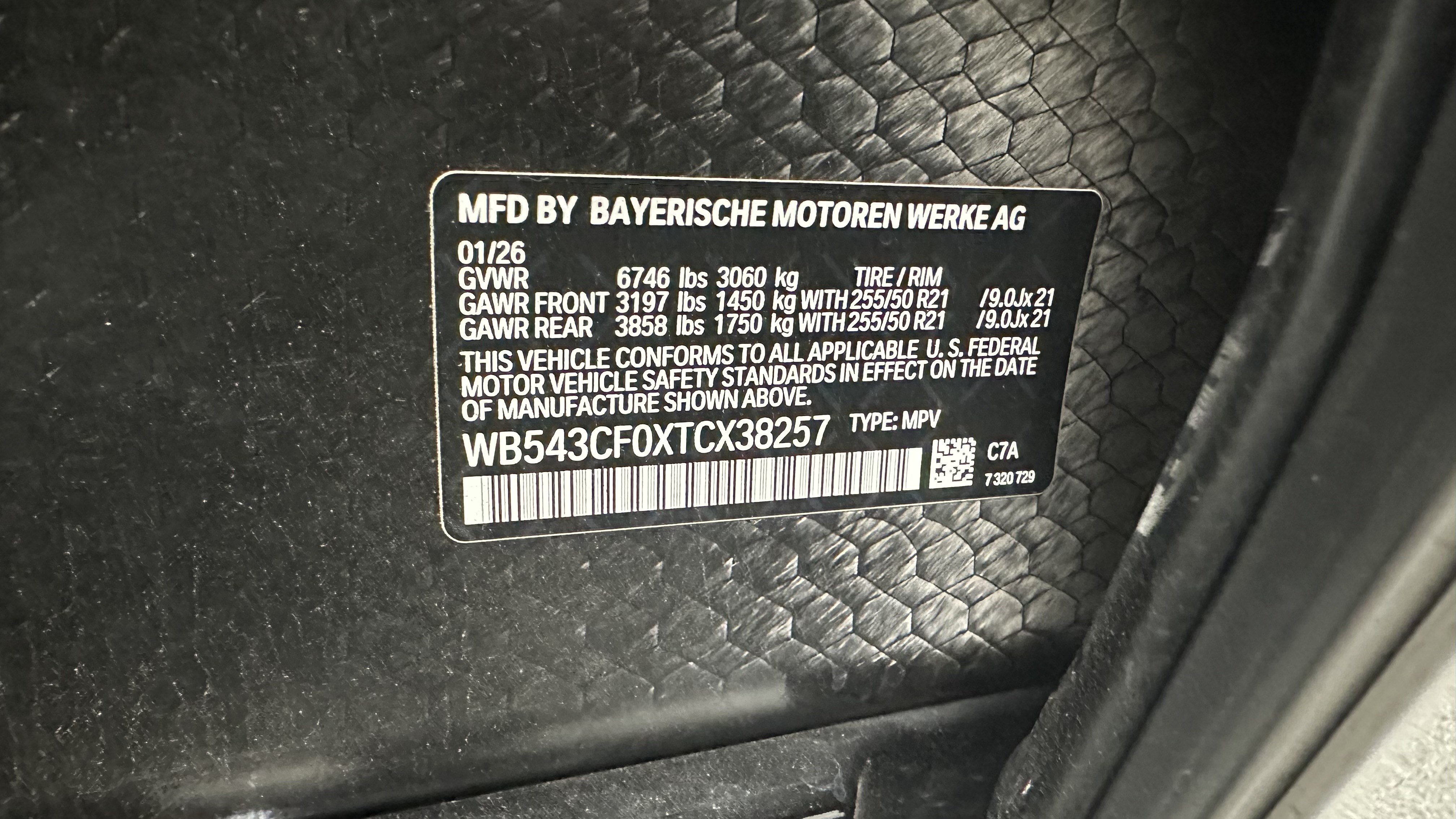 Certified 2026 BMW iX xDrive45 w/ Premium Package AWD/4WD image 34