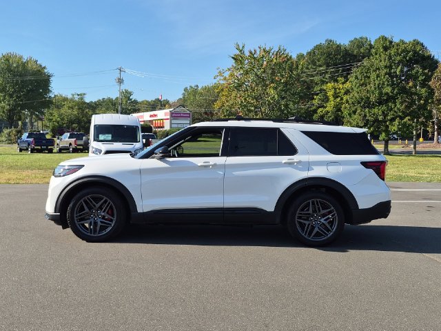 Used 2025 Ford Explorer ST AWD/4WD image 10