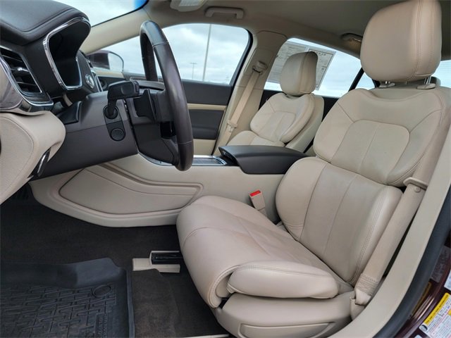 Used 2020 Lincoln Continental w/ Premium Package image 20