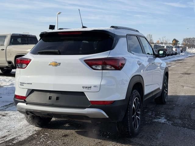 Used 2025 Chevrolet TrailBlazer LT image 5