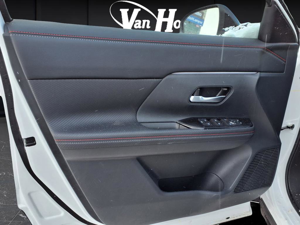 New 2026 Nissan Kicks SR w/ Cold Weather Package image 44