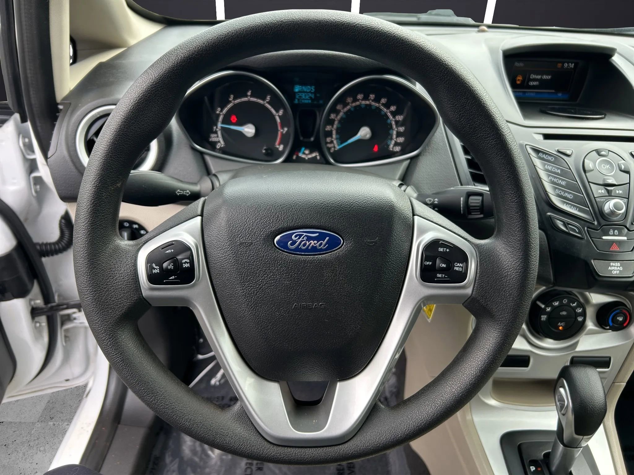 Used 2019 Ford Fiesta SE image 13