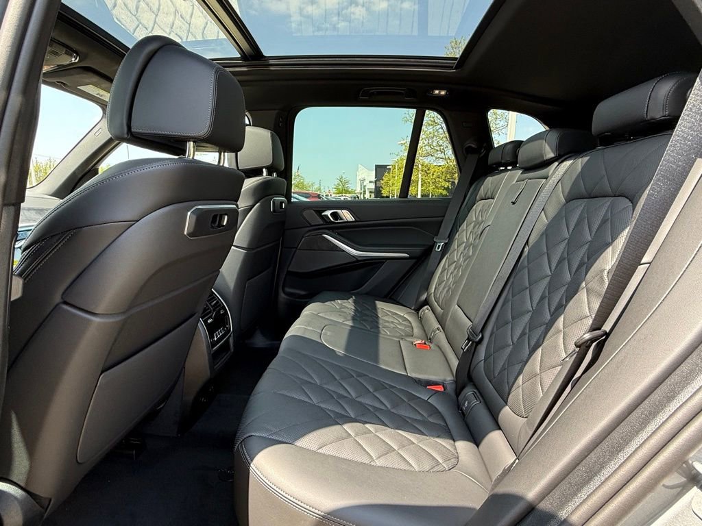 Used 2026 BMW X5 xDrive50e w/ Climate Comfort Package image 19