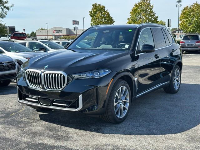 New 2026 BMW X5 xDrive50e w/ Climate Comfort Package image 3