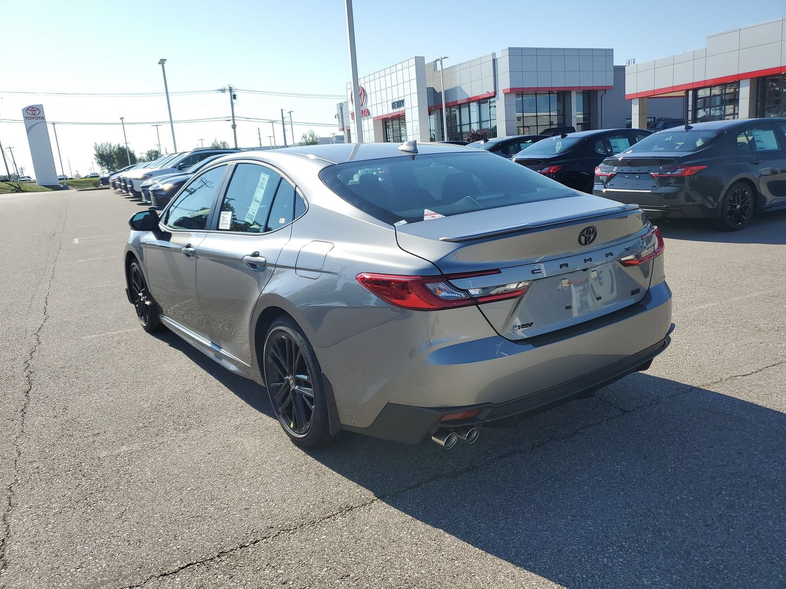 New 2026 Toyota Camry SE FWD image 3