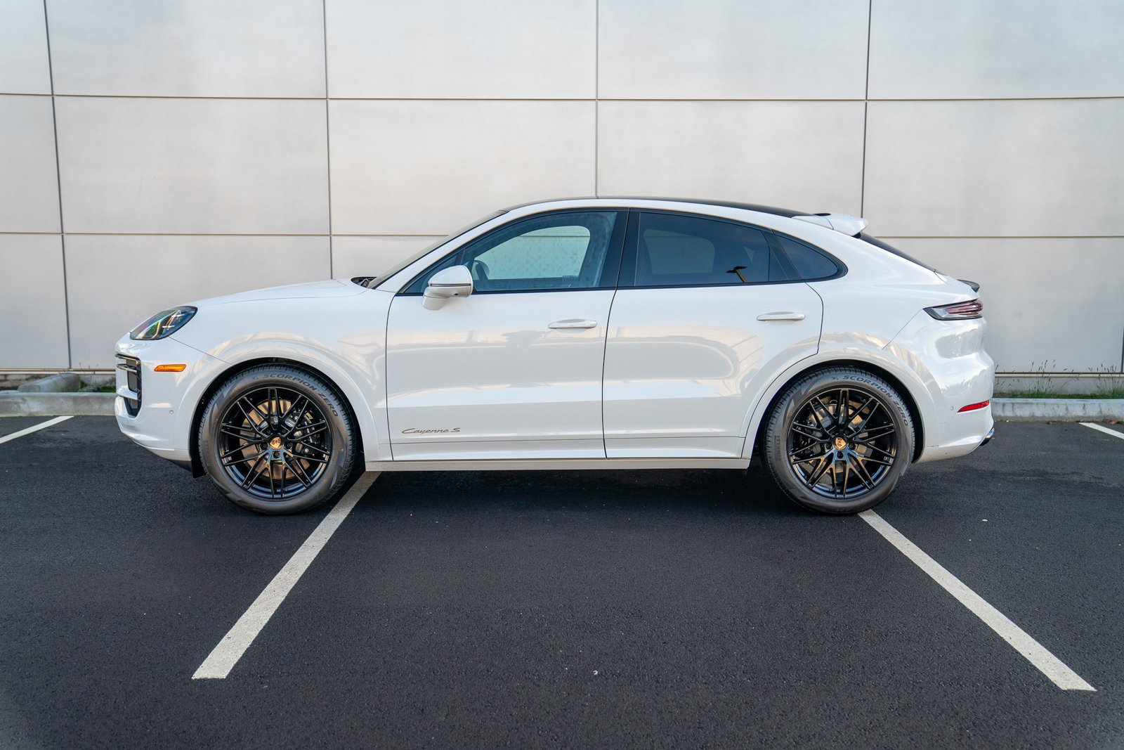 New 2026 Porsche Cayenne S image 2