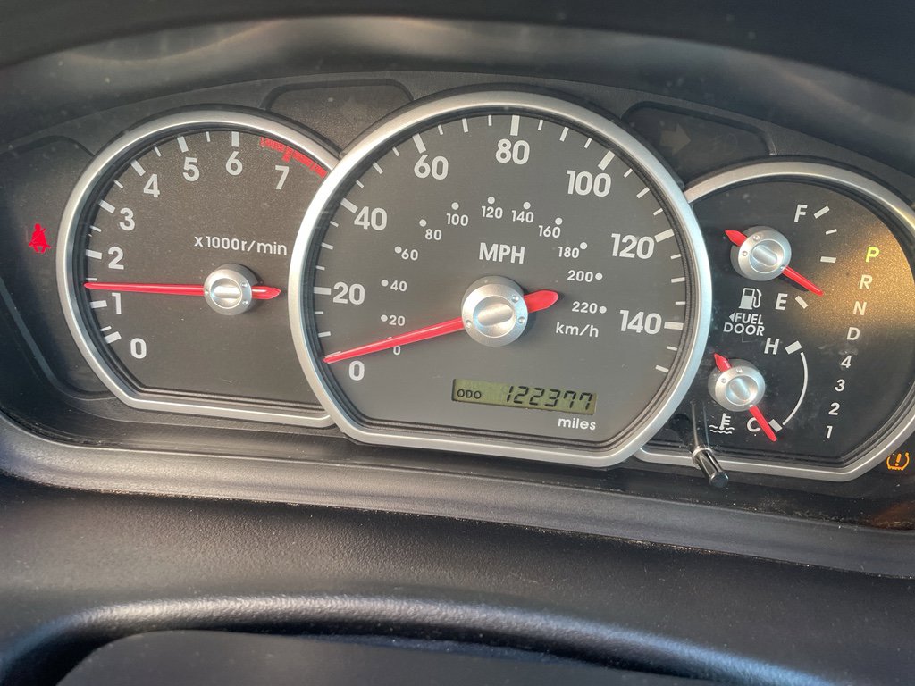 Used 2009 Mitsubishi Galant ES image 10