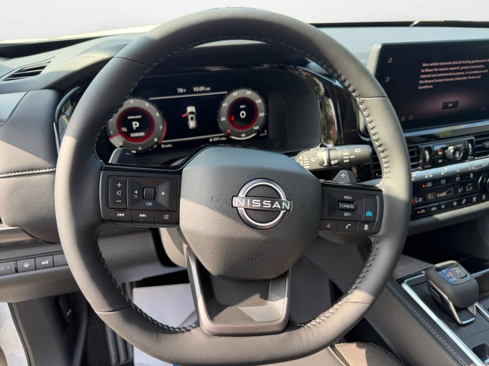 New 2026 Nissan Pathfinder SL FWD image 10