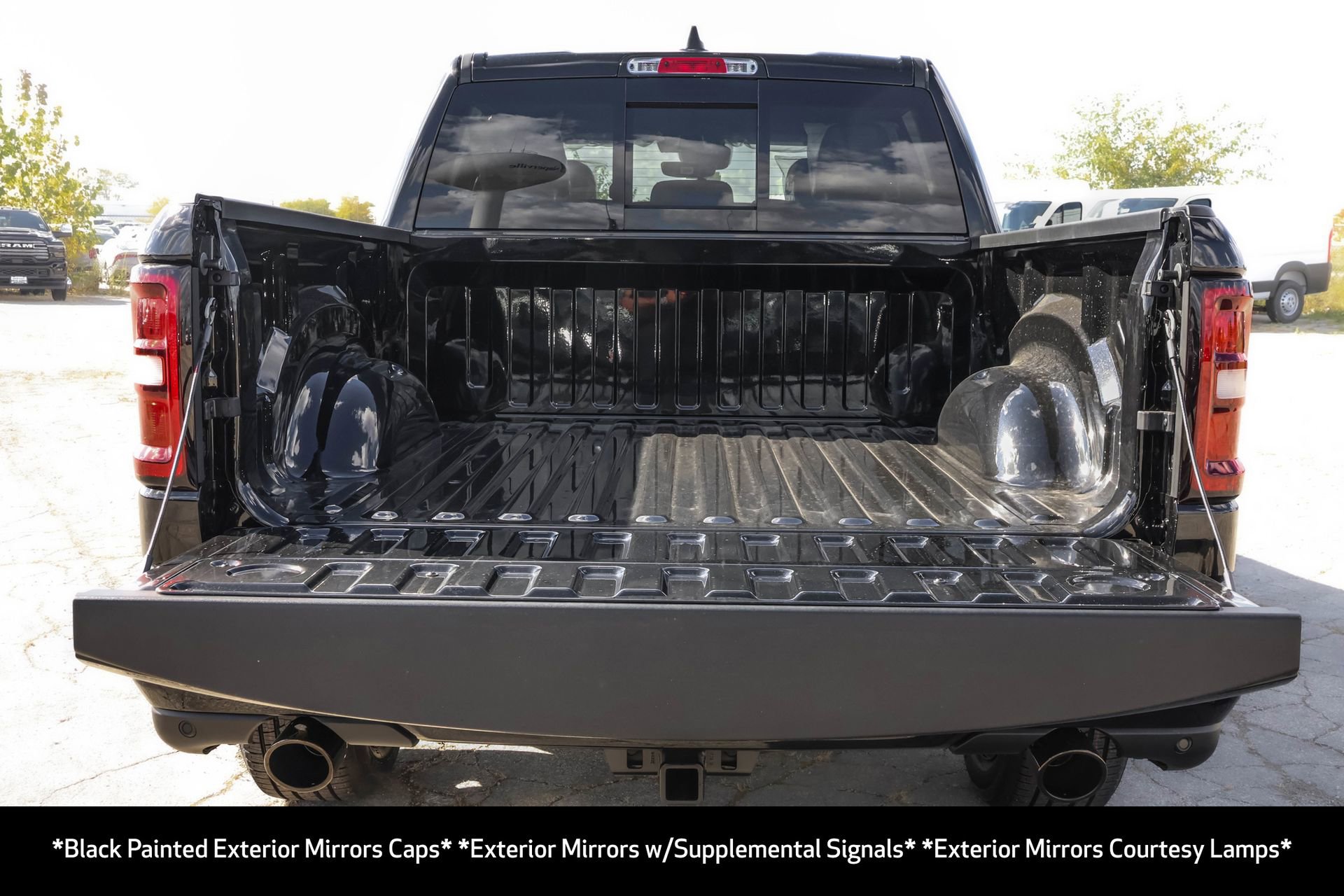 New 2026 RAM 1500 4x4 Crew Cab image 19