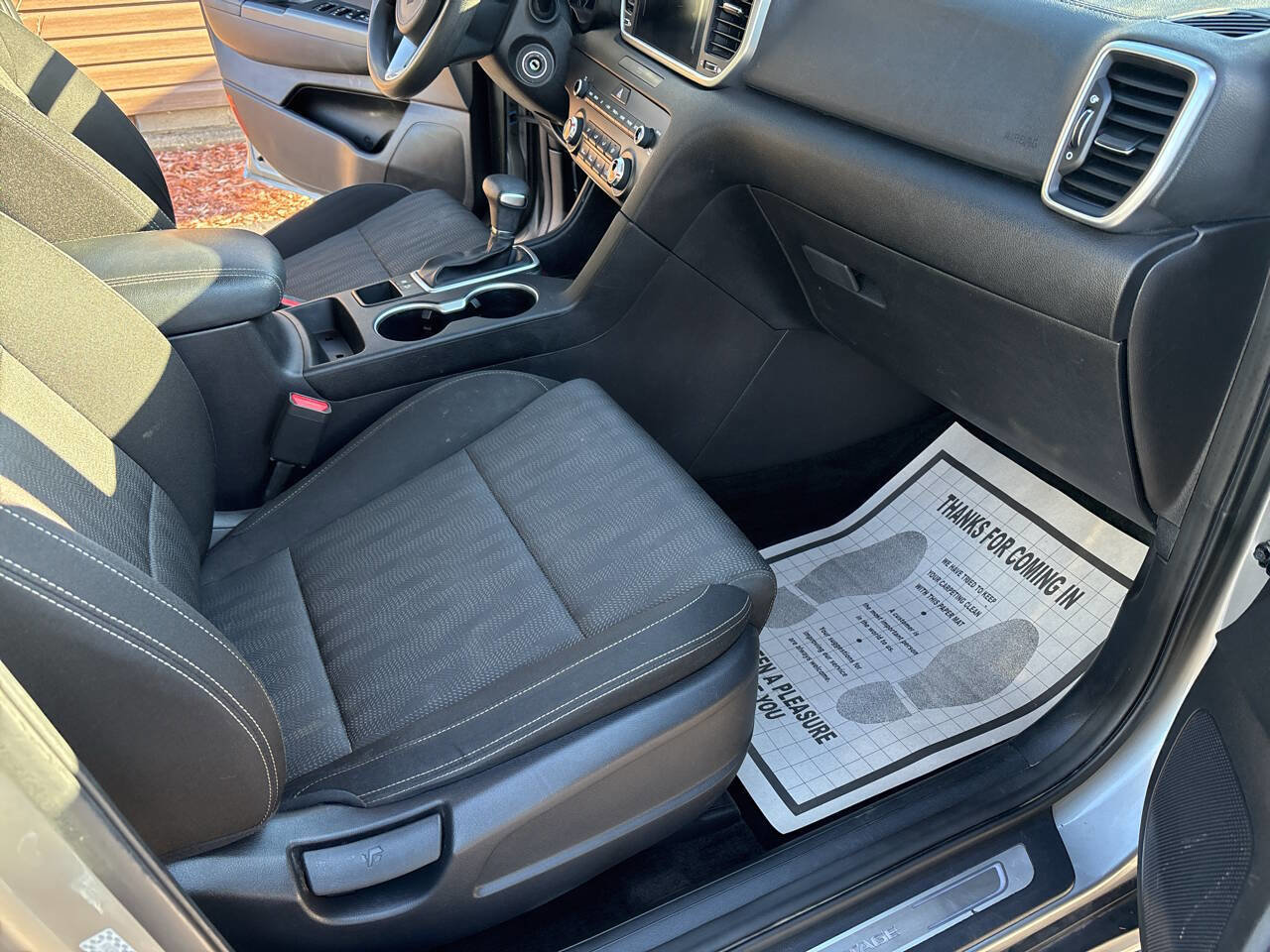 Used 2020 Kia Sportage LX image 8