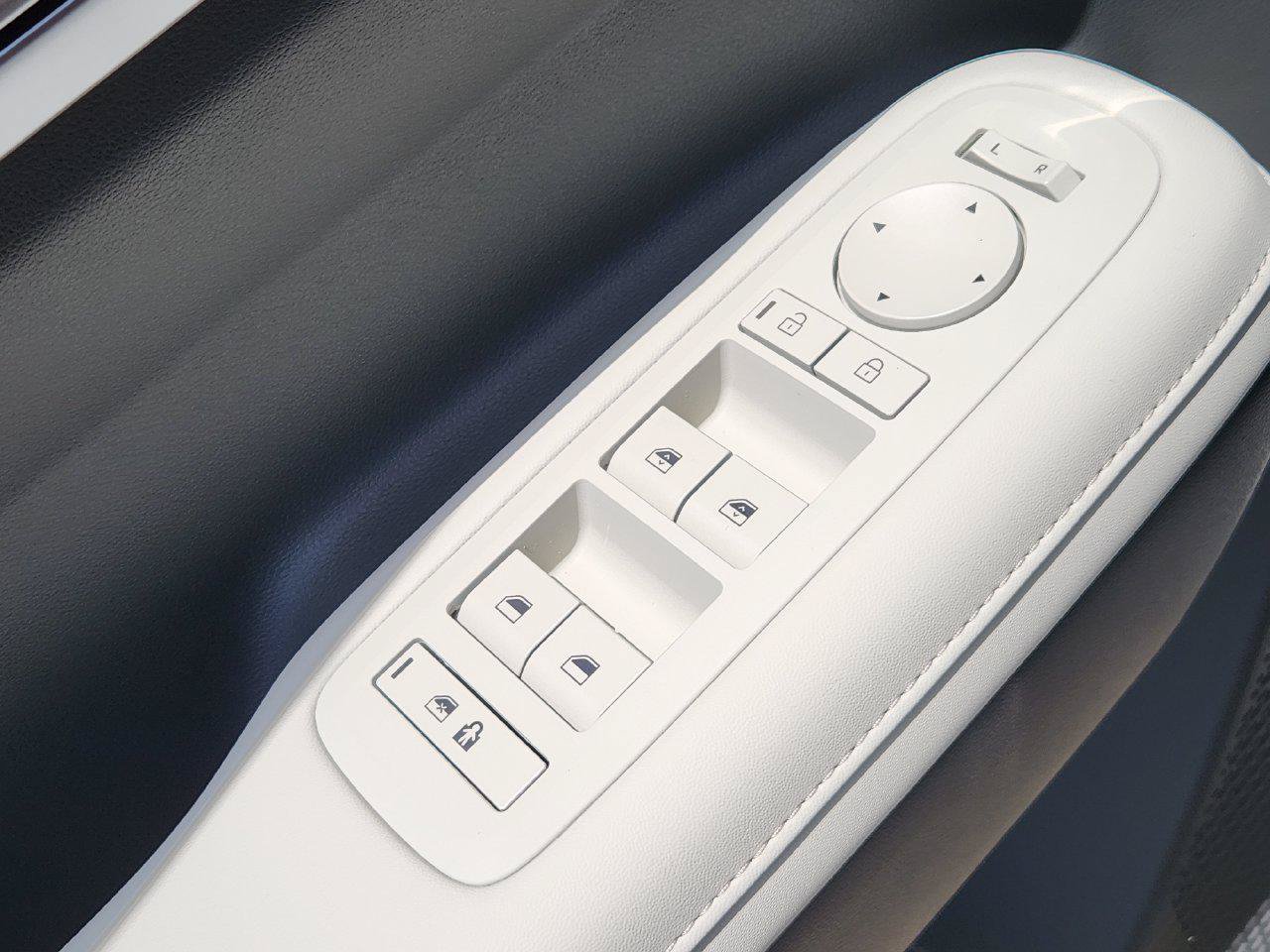 New 2026 Hyundai Santa Fe SEL FWD image 21