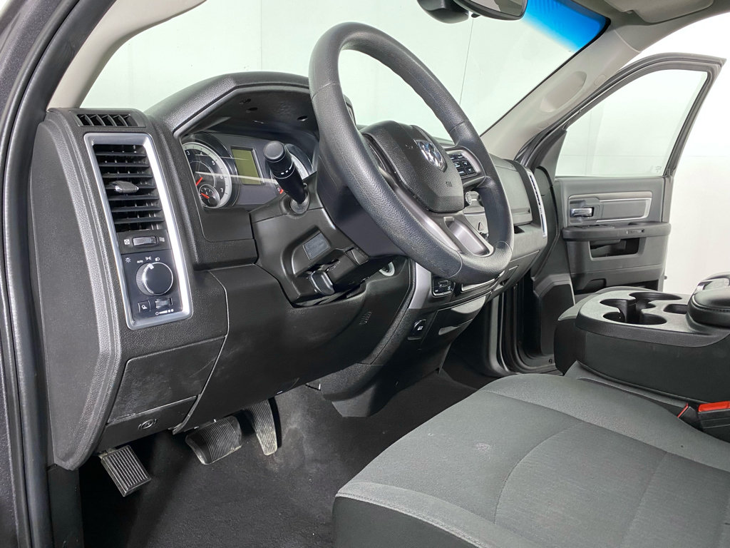 Used 2023 RAM 1500 Classic SLT AWD/4WD image 2