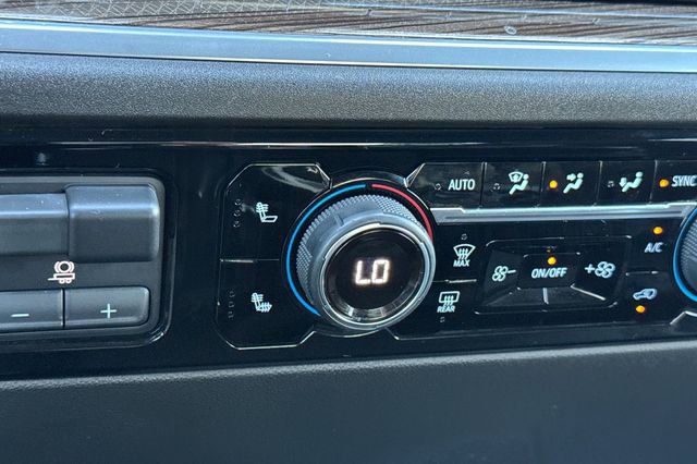 Used 2025 Chevrolet Silverado 2500 LT w/ Convenience Package image 29