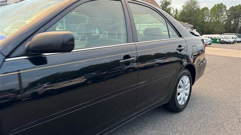 Used 2005 Toyota Camry LE FWD image 13