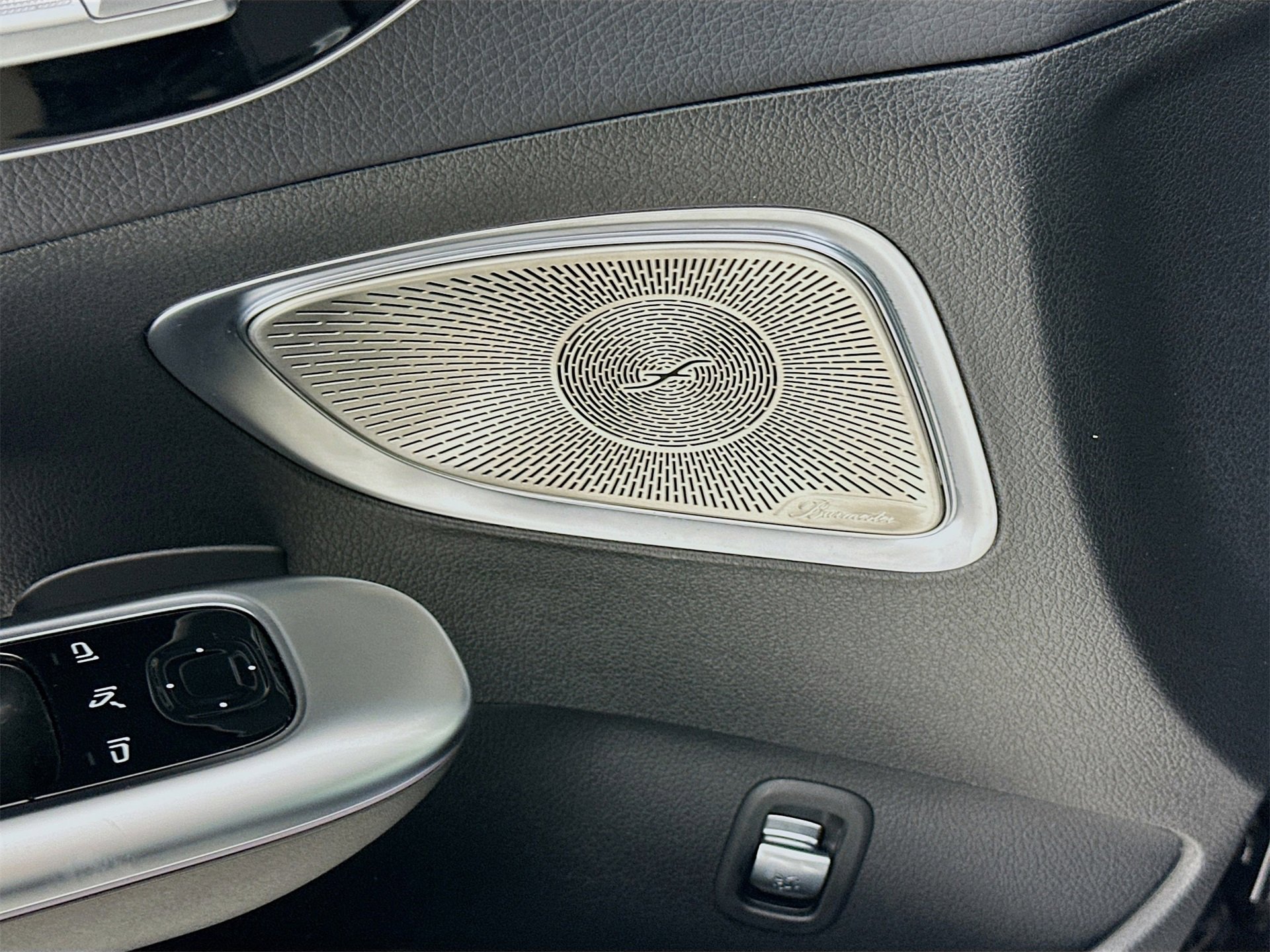 Used 2025 Mercedes-Benz C 300 4MATIC Sedan image 20