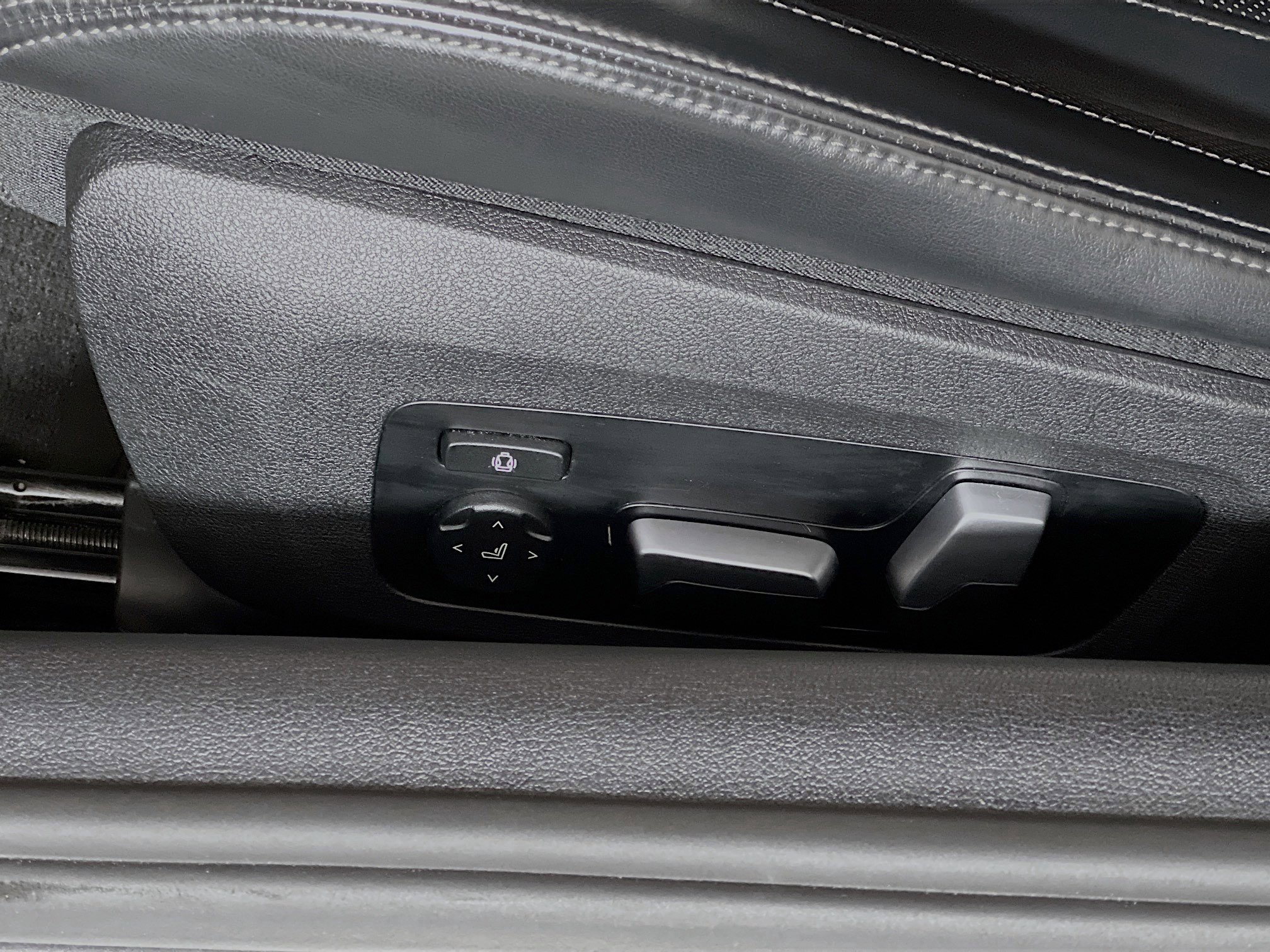 Used 2024 BMW 840i Coupe image 16