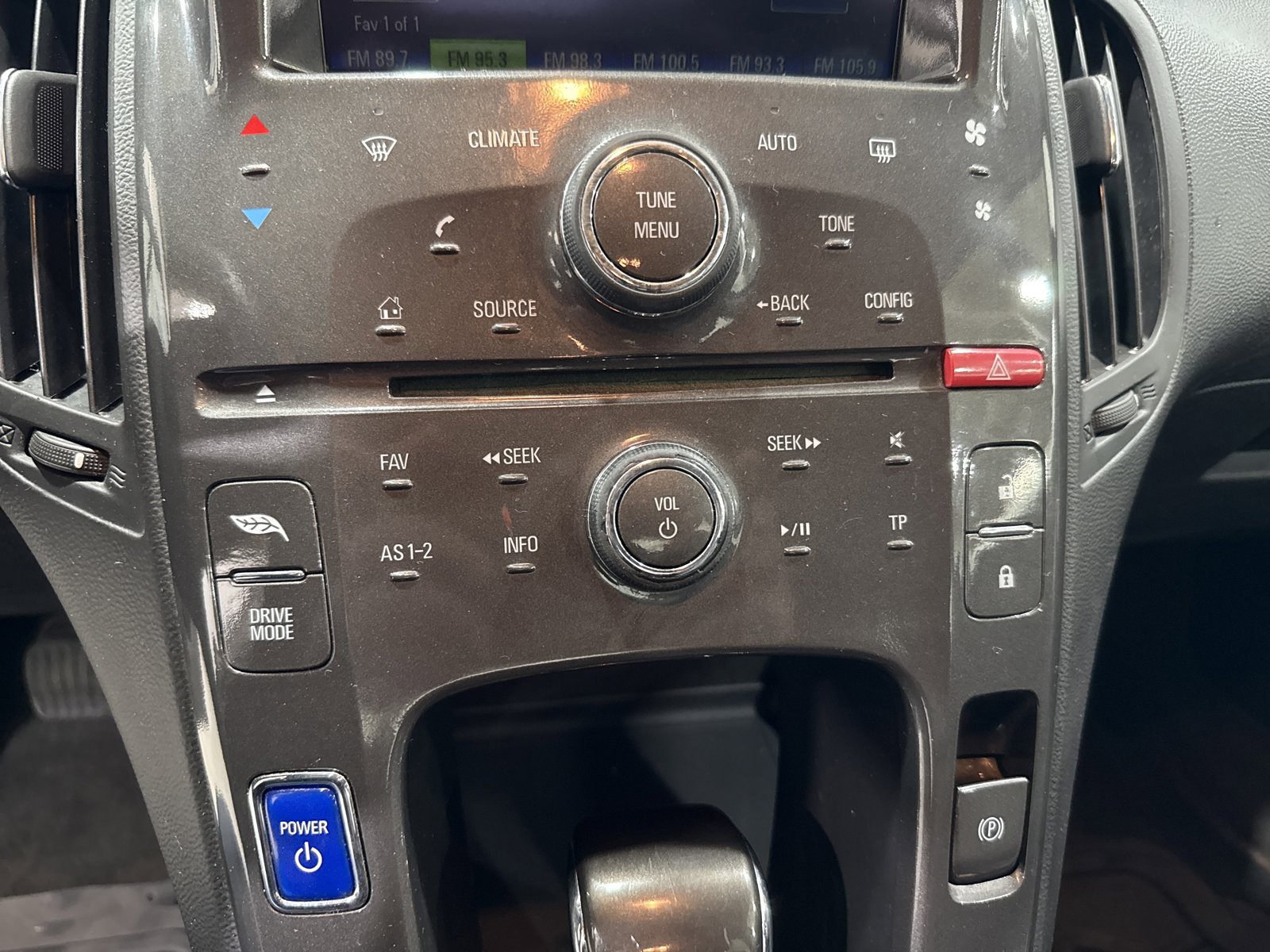 Used 2014 Chevrolet Volt FWD image 20