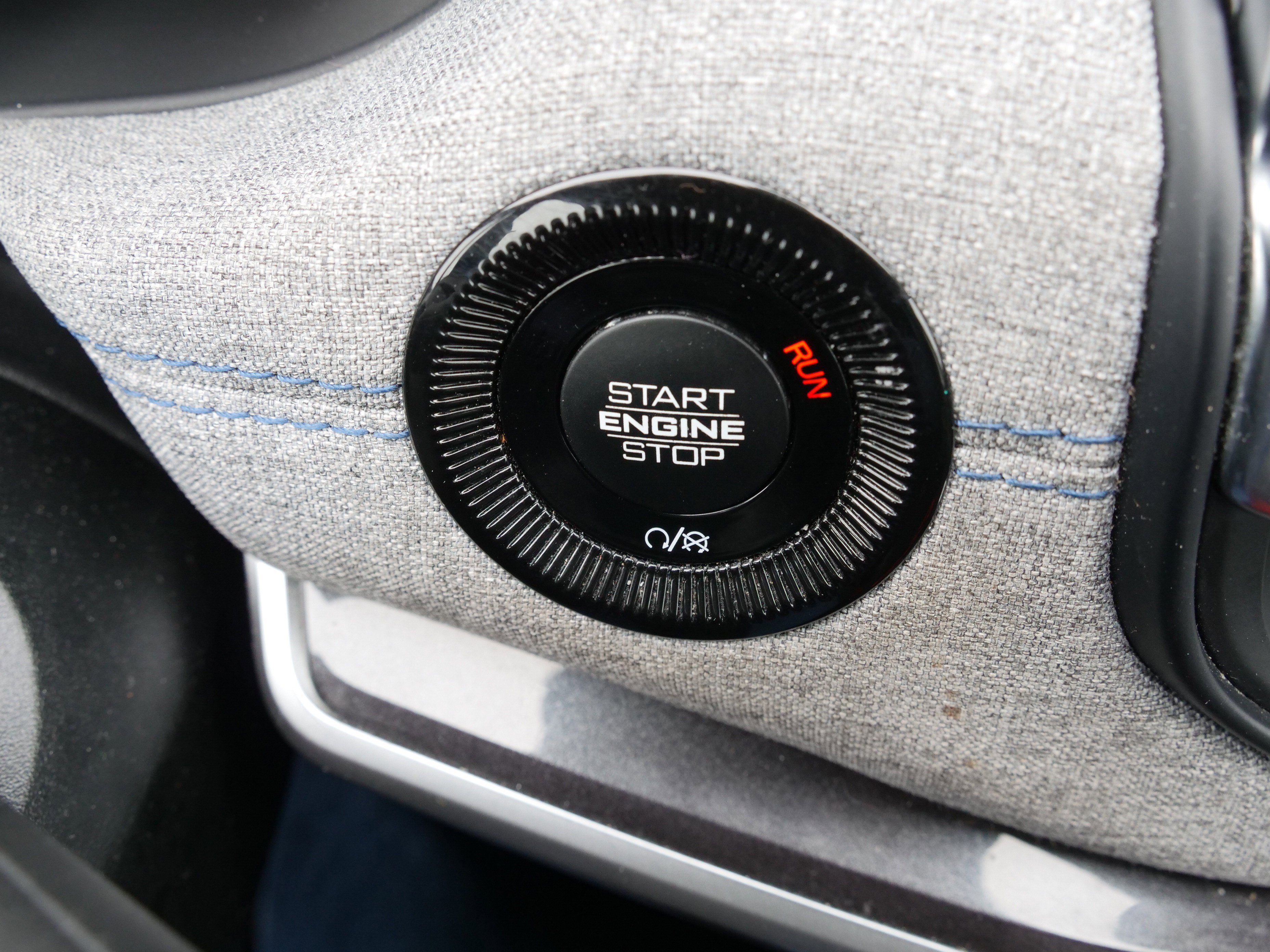 Used 2024 Jeep Compass Latitude image 23