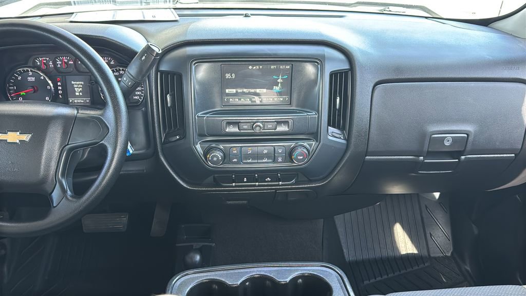 Used 2018 Chevrolet Silverado 1500 Custom w/ Custom Value Package AWD/4WD image 10