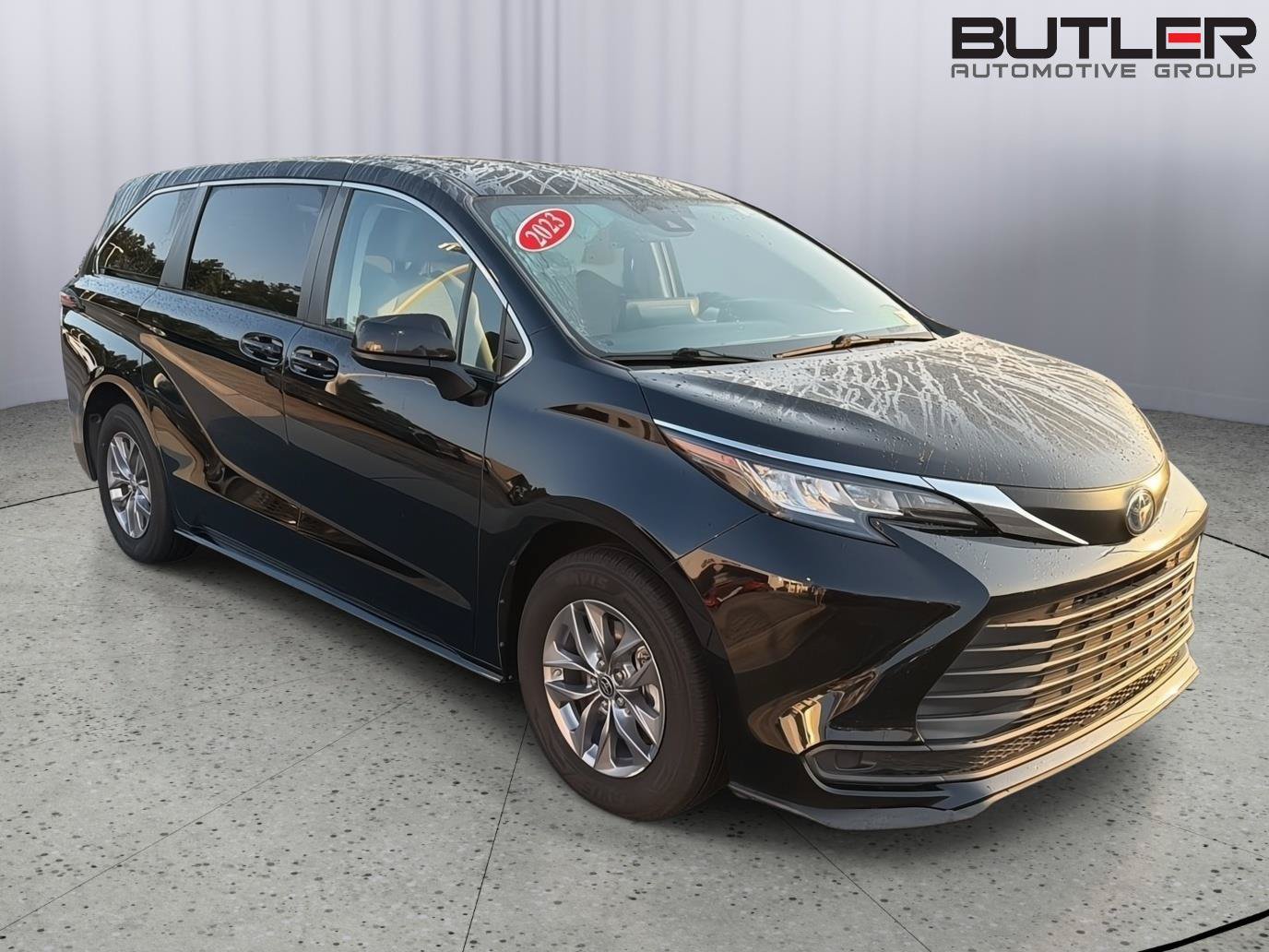 Used 2023 Toyota Sienna LE FWD image 8