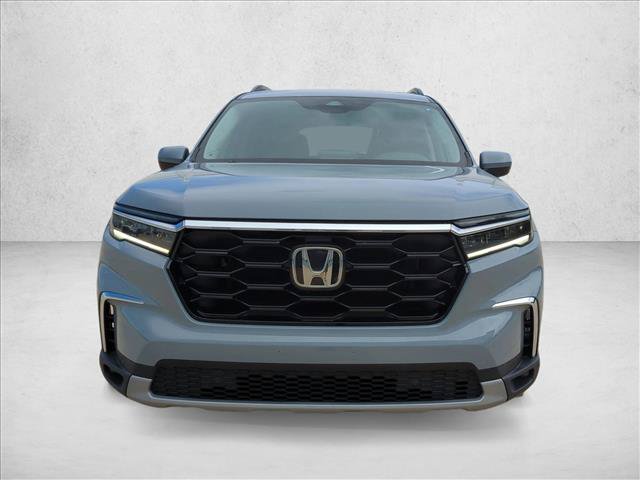 Used 2024 Honda Pilot Touring image 2