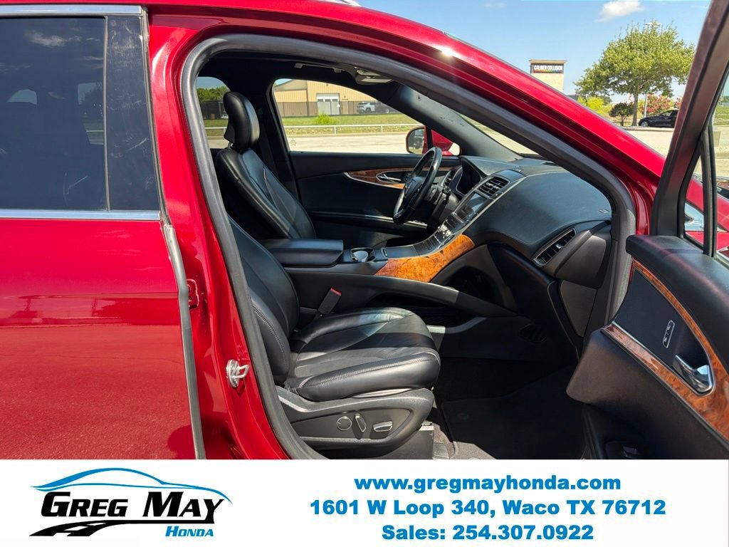 Used 2019 Lincoln Nautilus Select w/ Cargo Utility Package FWD image 33