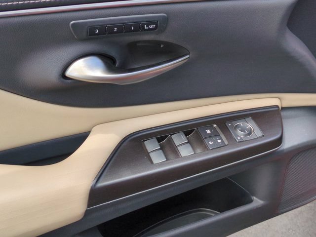 Used 2019 Lexus ES 350 w/ Accessory Package FWD image 15