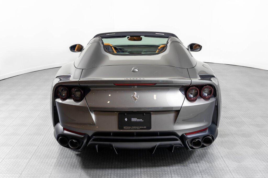 Used 2023 Ferrari 812 GTS RWD image 17