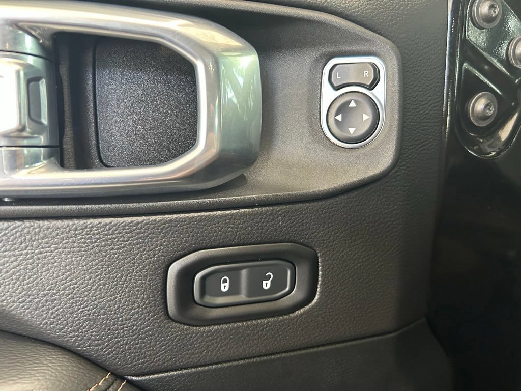 Used 2021 Jeep Wrangler Unlimited Rubicon AWD/4WD image 46