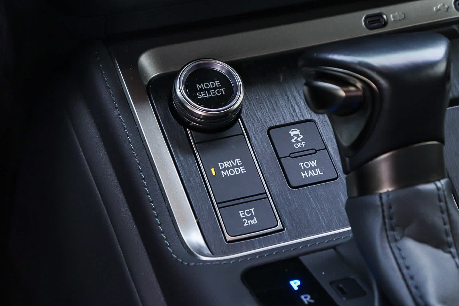 Used 2024 Lexus GX 550 w/ Cold Area Package AWD/4WD image 19