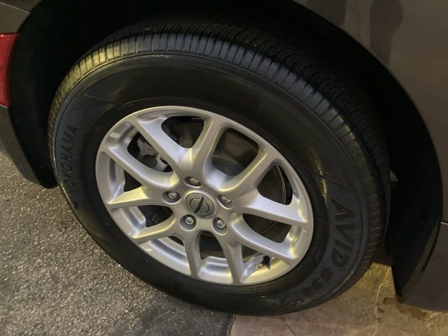 Used 2023 Chrysler Pacifica Touring-L image 28