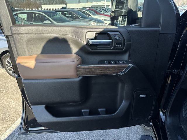 Used 2023 Chevrolet Silverado 3500 High Country image 22