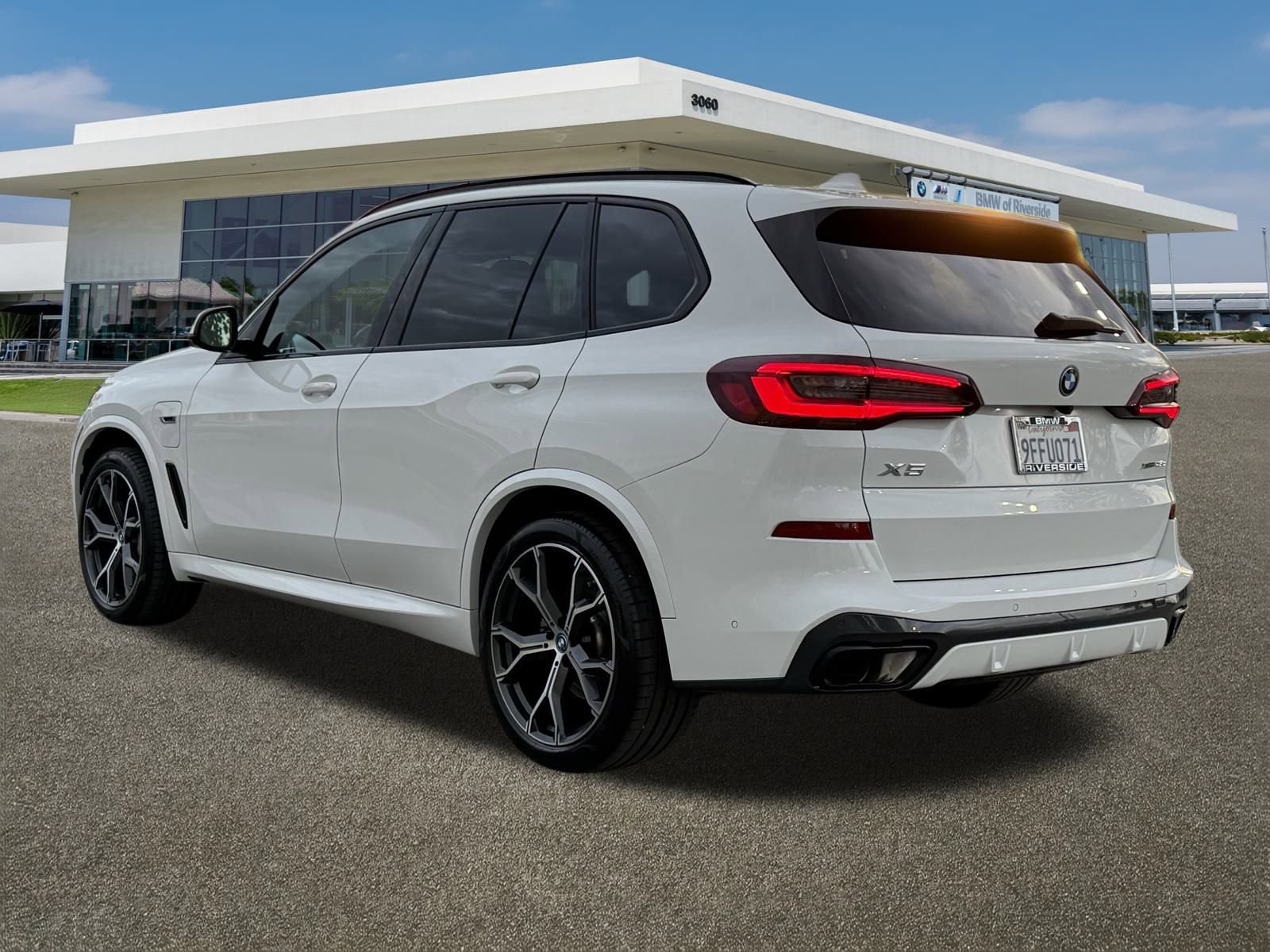 Certified 2023 BMW X5 xDrive45e w/ Executive Package image 8