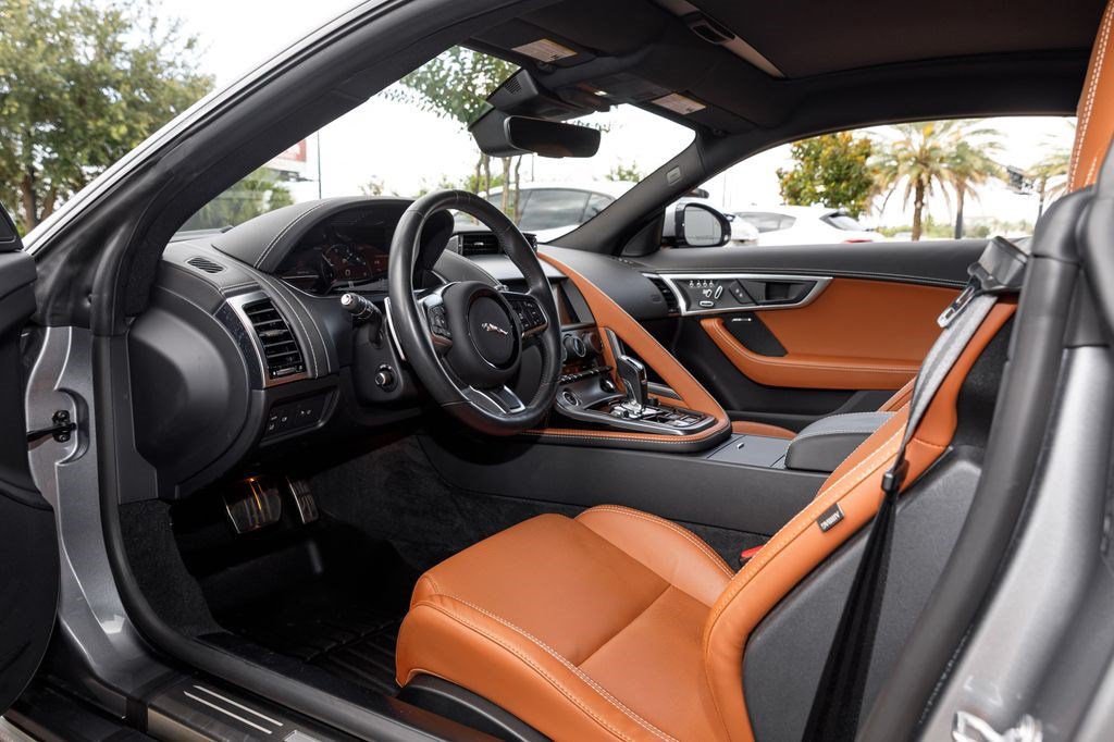 Used 2023 Jaguar F-TYPE Coupe RWD image 20