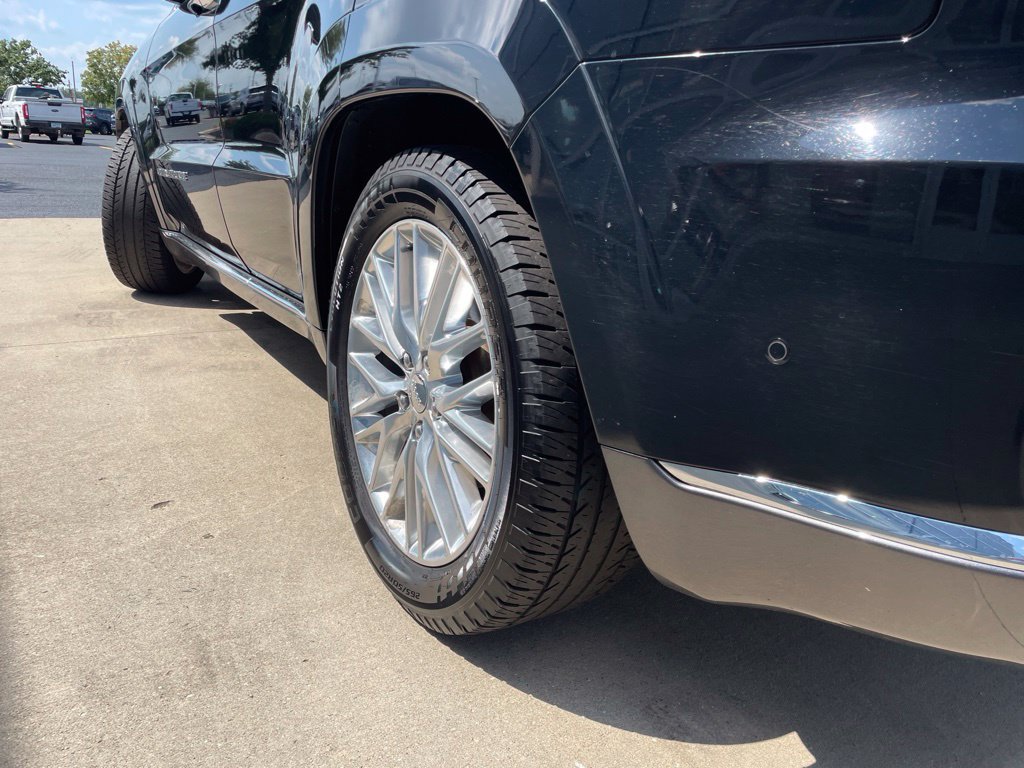 Used 2017 Jeep Grand Cherokee Summit AWD/4WD image 19