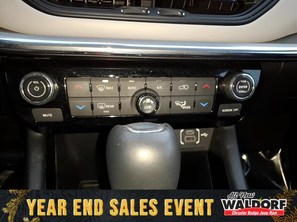 Used 2024 Jeep Compass Limited image 16