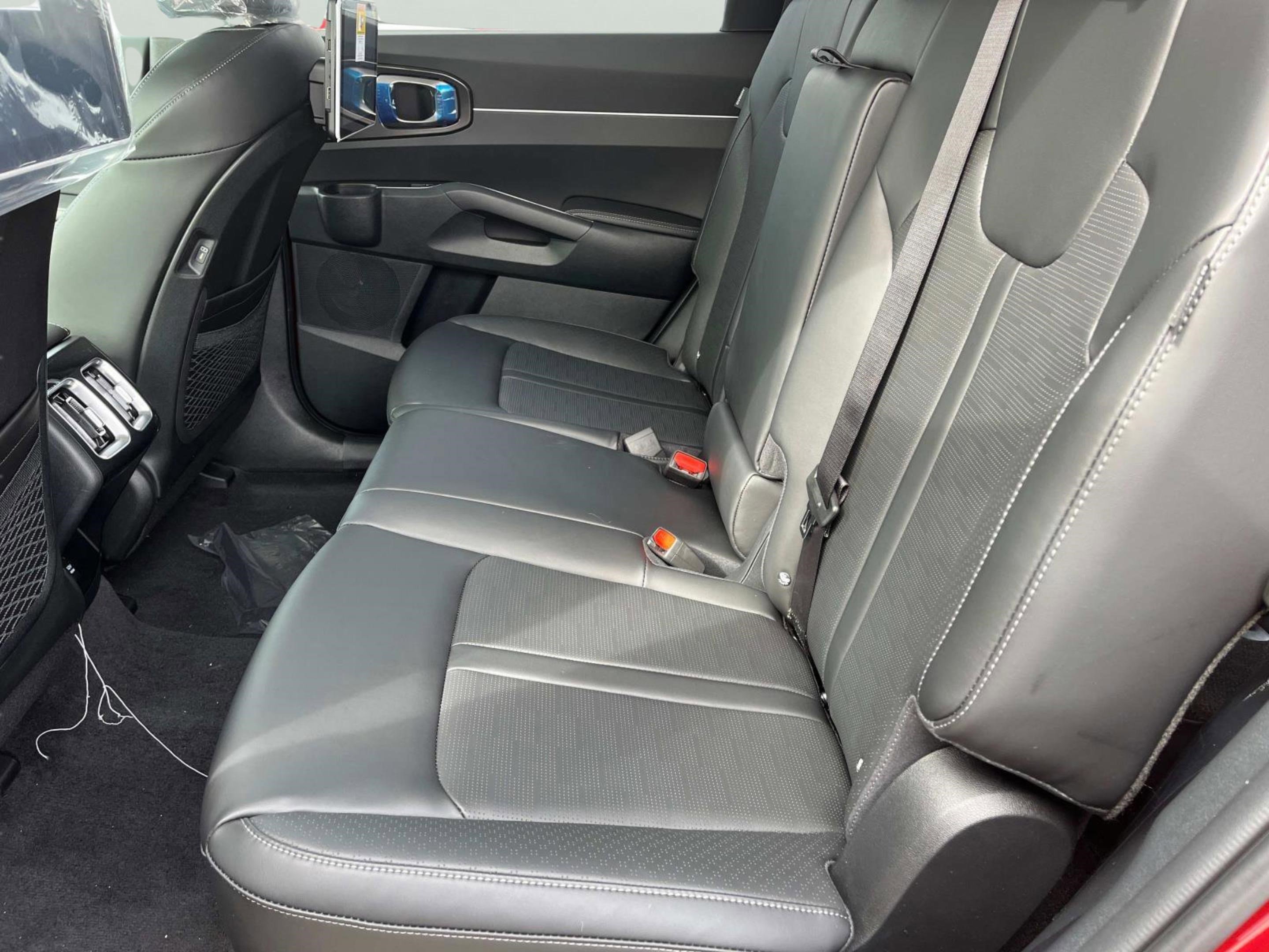 New 2025 Kia Sorento S w/ Panoramic Sunroof Package image 19