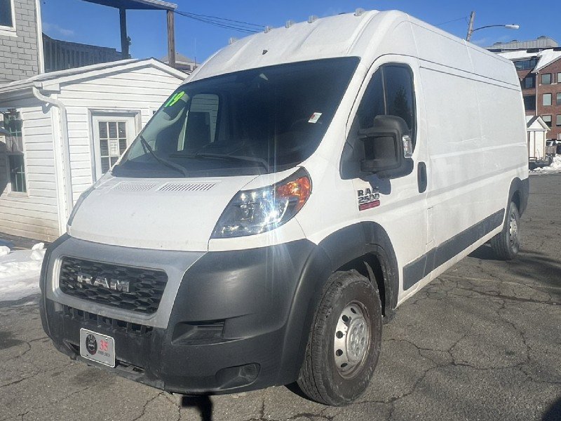 Used 2019 RAM ProMaster 2500 w/ Interior Convenience Group image 3