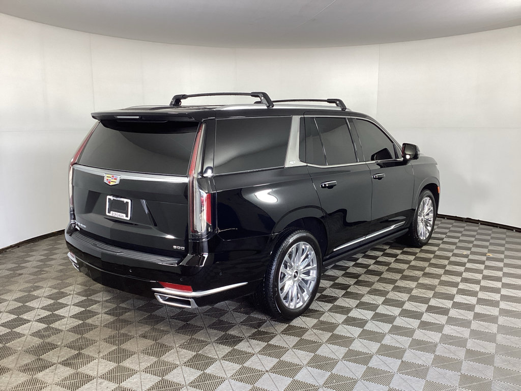 Used 2023 Cadillac Escalade Premium Luxury w/ Performance Package image 2