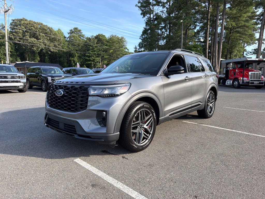 Used 2025 Ford Explorer ST-Line w/ ST-Line Street Pack