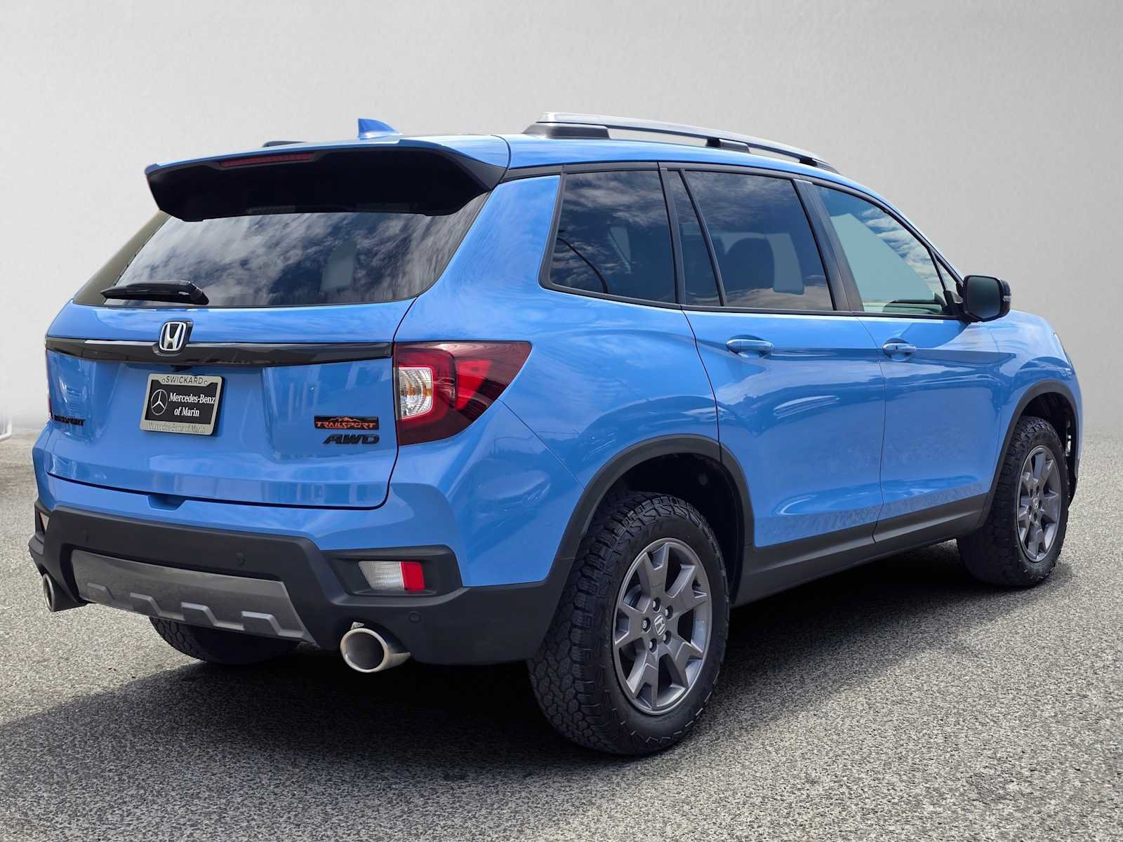 Used 2024 Honda Passport TrailSport image 3