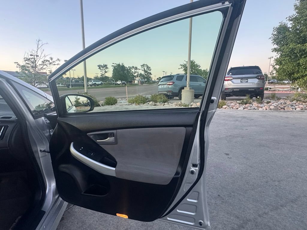 Used 2015 Toyota Prius Two FWD image 31