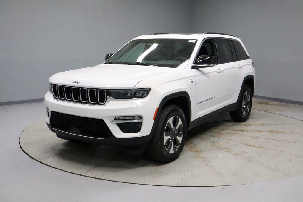 Used 2025 Jeep Grand Cherokee Limited 4xe image 9