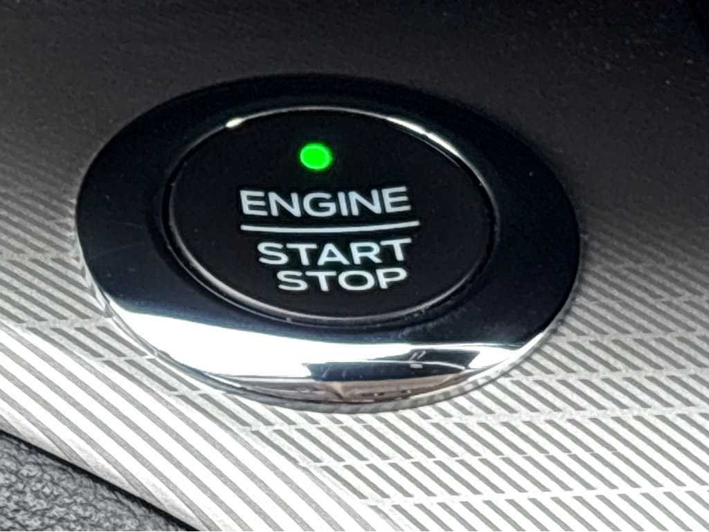 Used 2020 Ford Explorer XLT w/ Comfort Package image 7