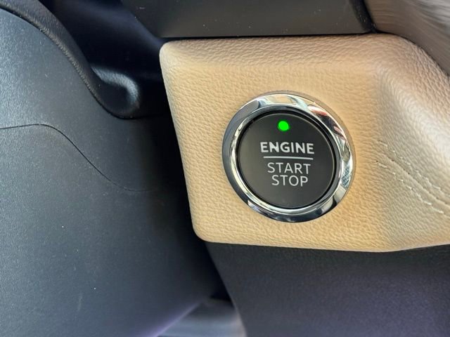 Used 2024 Ford Expedition Limited image 17