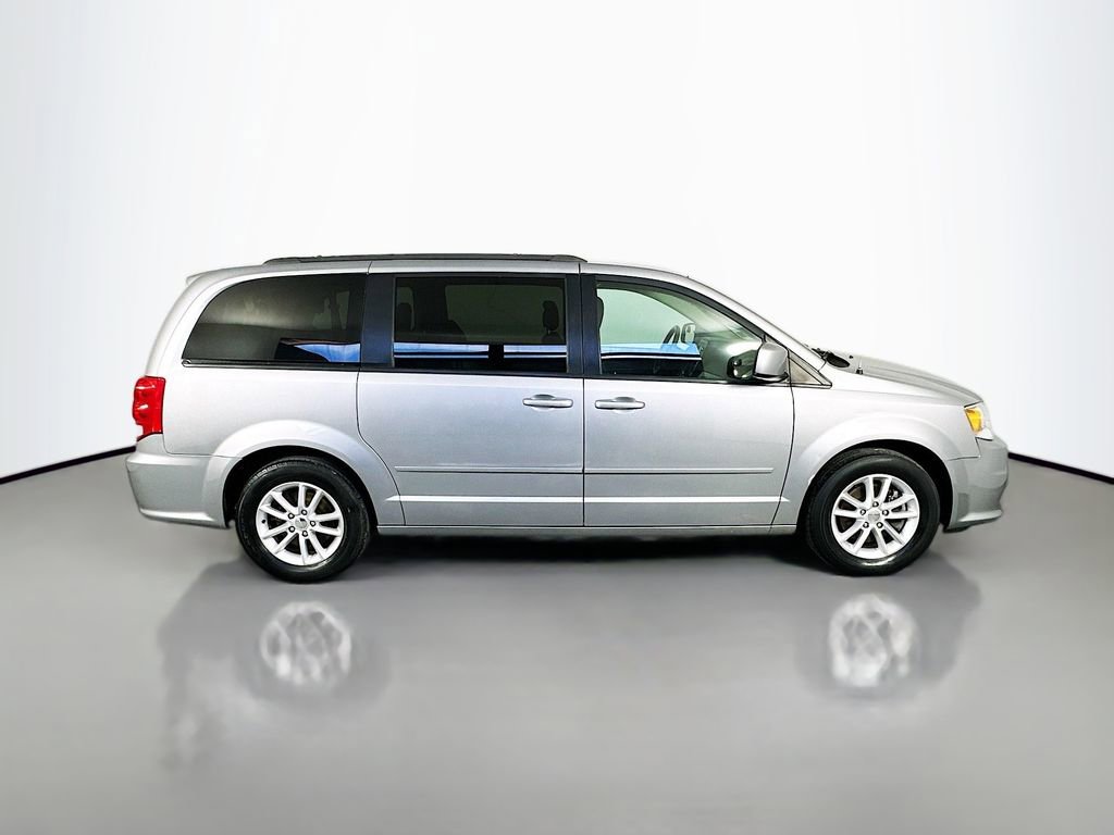 Used 2016 Dodge Grand Caravan SXT FWD image 8