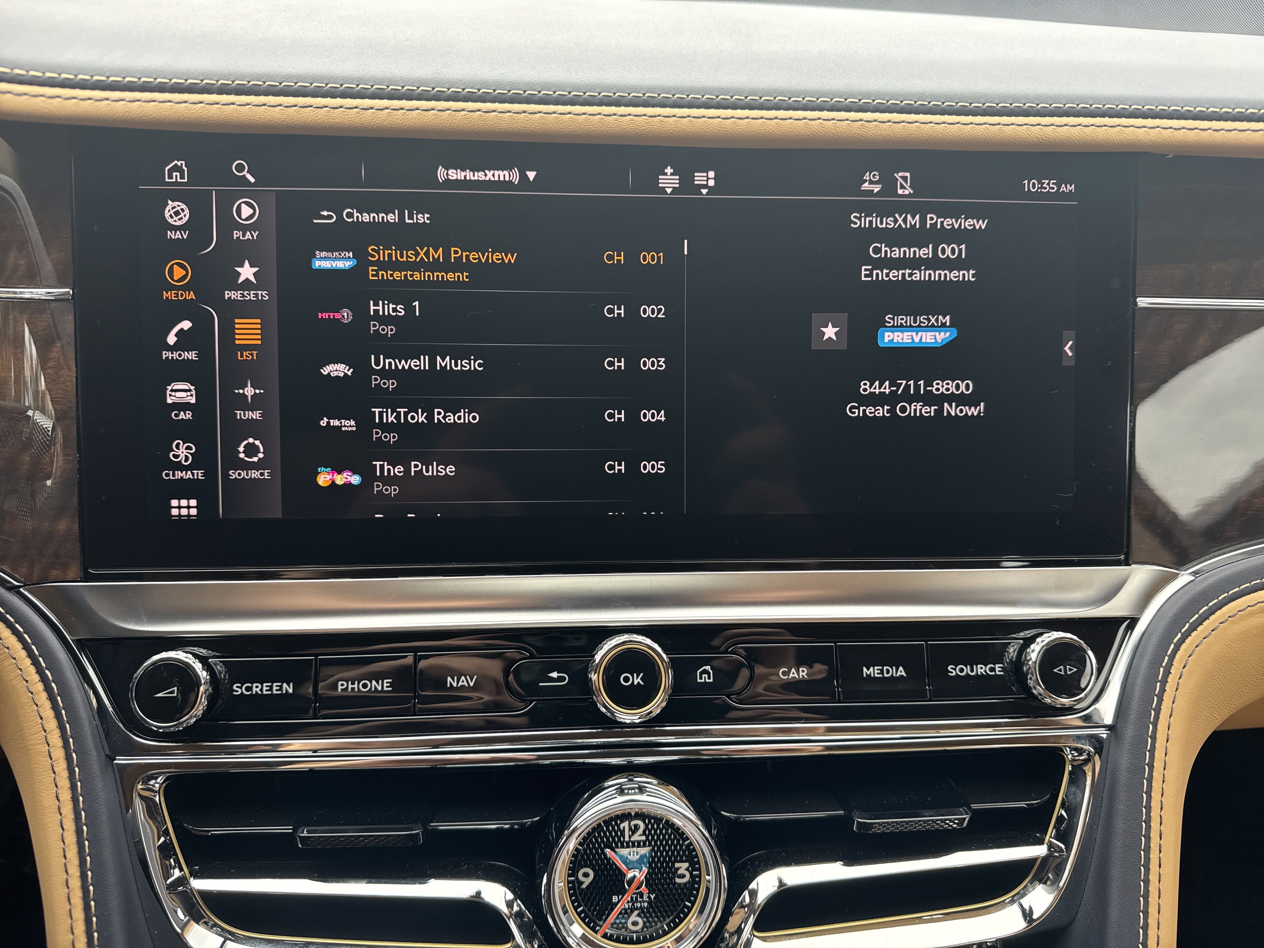 Used 2024 Bentley Flying Spur V8 image 28