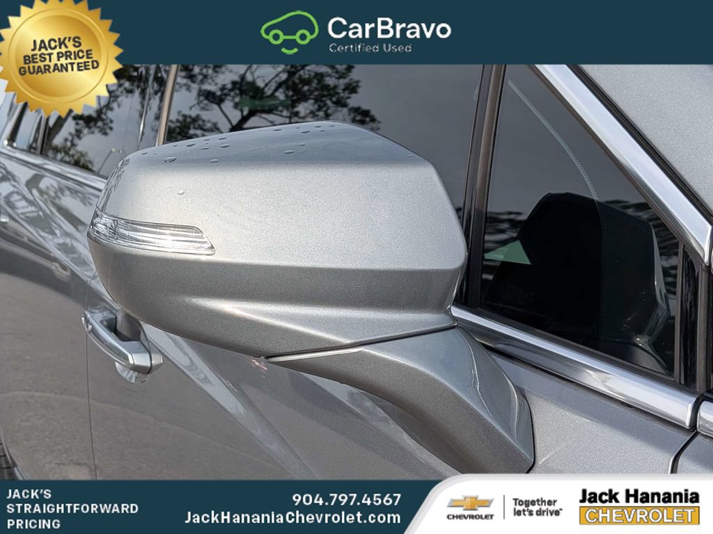 Certified 2024 Cadillac XT5 Luxury FWD image 11