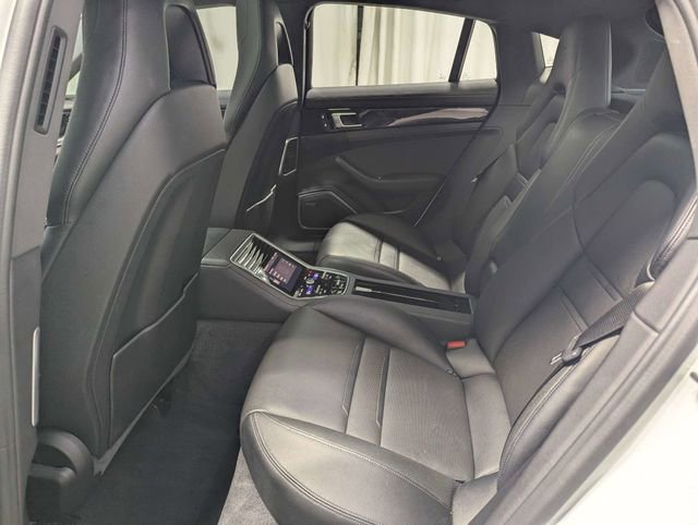 Used 2022 Porsche Panamera 4 Platinum Edition image 9