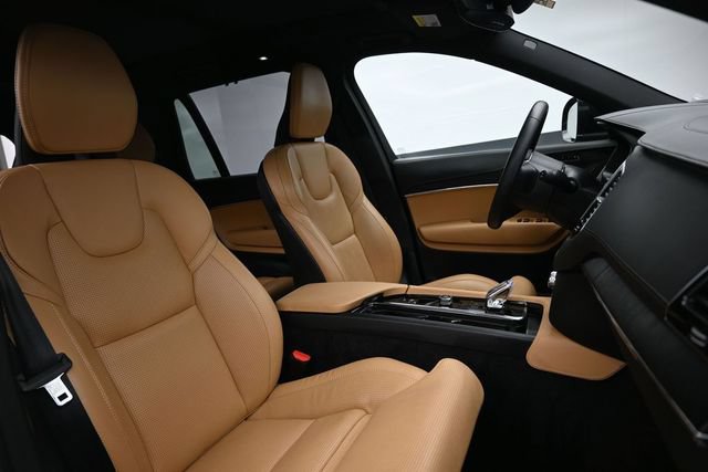 Used 2023 Volvo XC90 B6 Ultimate w/ Protection Package Premier AWD/4WD image 38